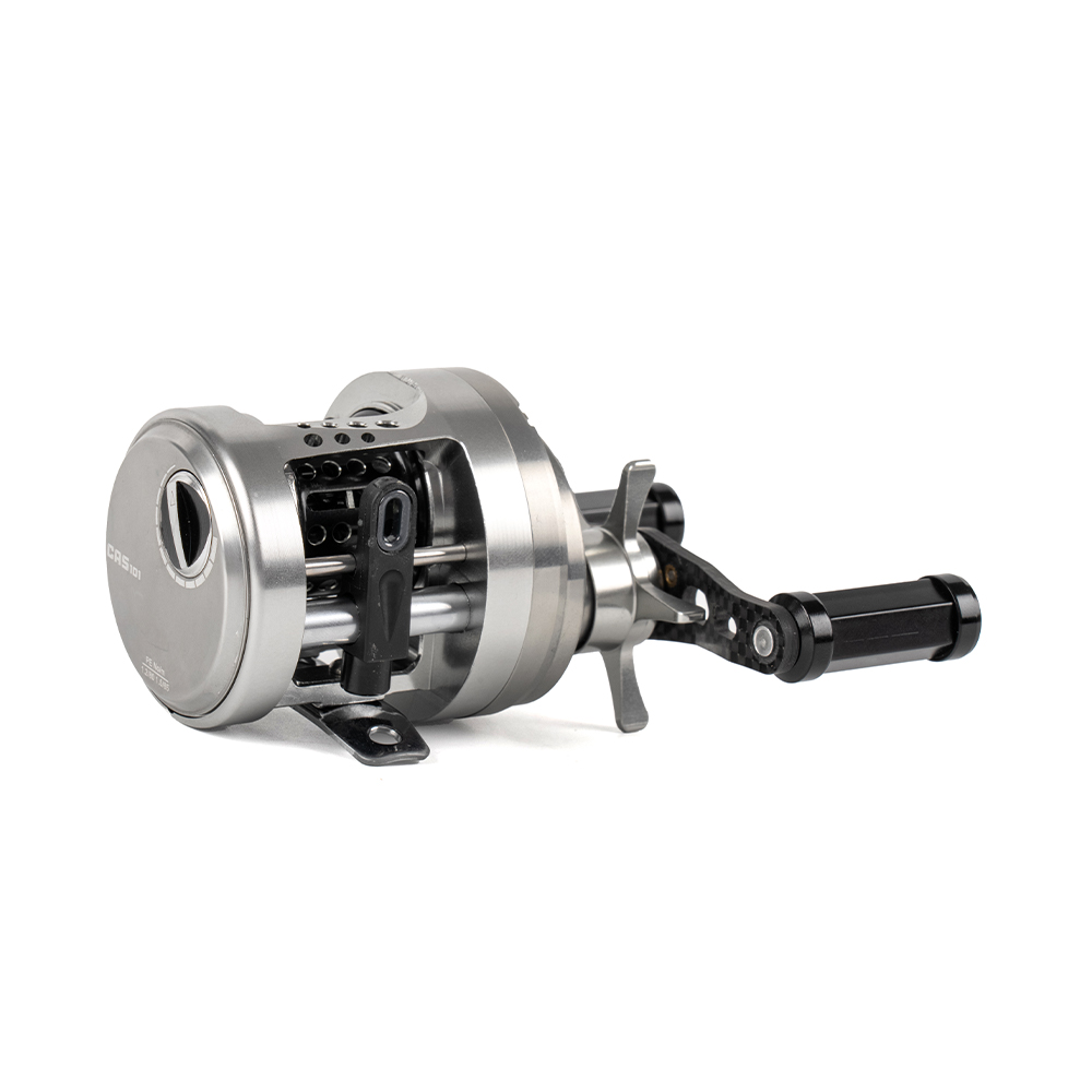 Carbon Fiber Smooth Baitcasting Reel